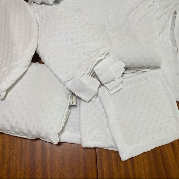 Sweet Jojo Designs Crib and Accessory 11-piece Set White Soft Polka-dot - Picture 5 of 8